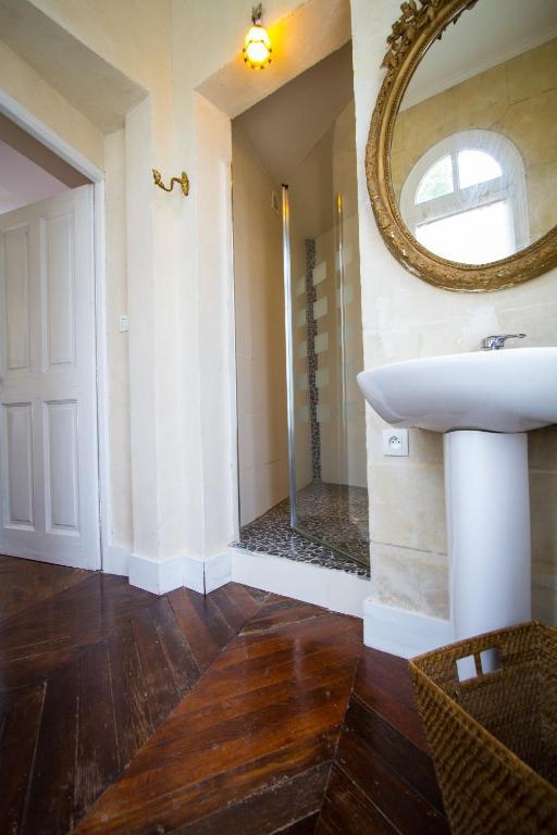 Chateau De La Madeleine Bed & Breakfast Pressagny l'Orgueilleux ภายนอก รูปภาพ