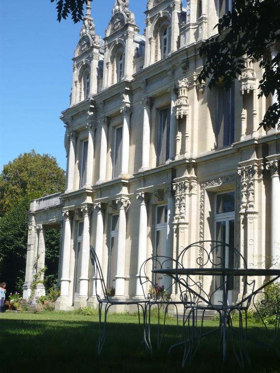 Chateau De La Madeleine Bed & Breakfast Pressagny l'Orgueilleux ภายนอก รูปภาพ
