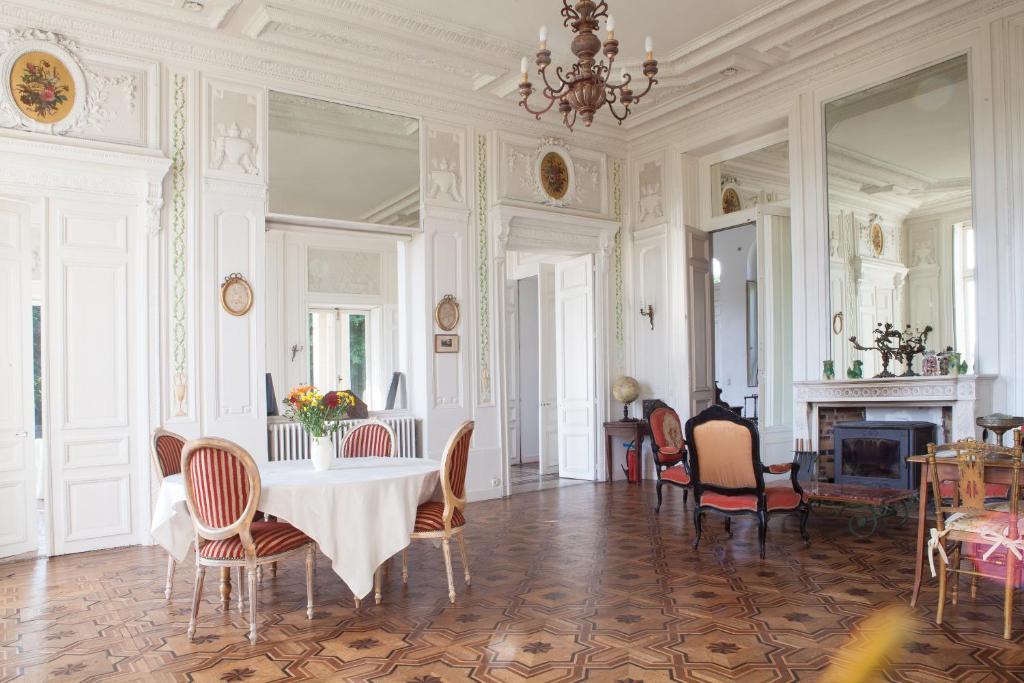 Chateau De La Madeleine Bed & Breakfast Pressagny l'Orgueilleux ภายนอก รูปภาพ